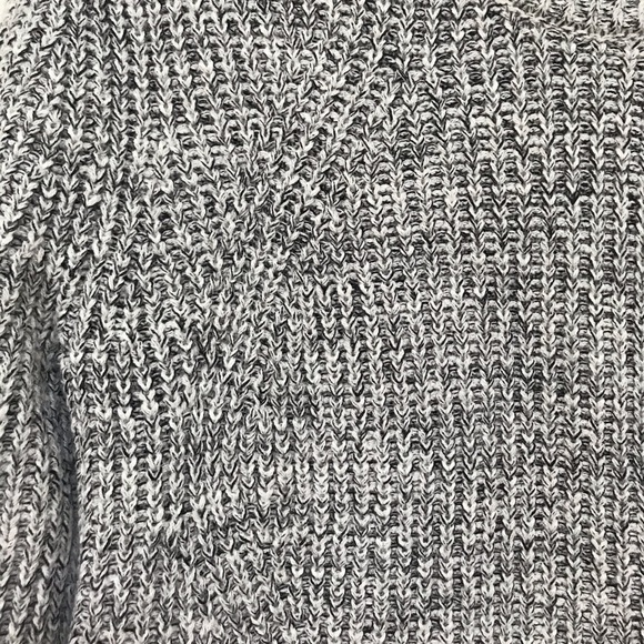 ❄️ Cozy Chunky Knit Sweater ❄️ - Picture 2 of 7